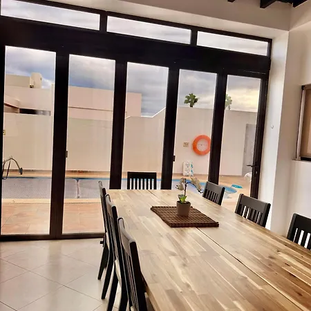 Hola * Yaiza (Lanzarote)